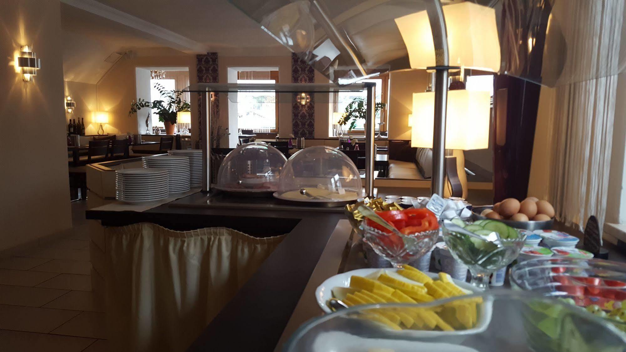 Airport Hotel Hallbergerhof Hallbergmoos Esterno foto