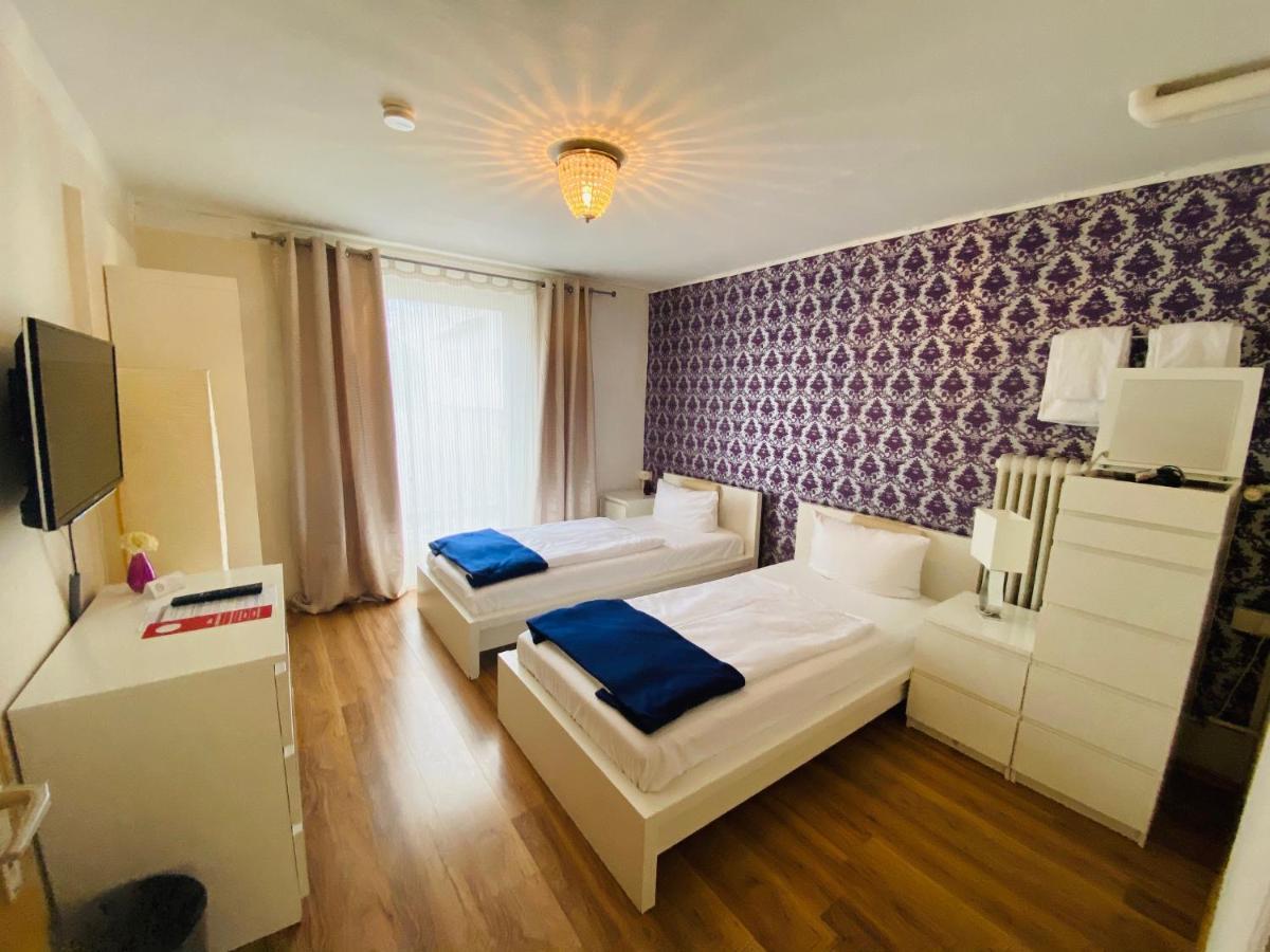 Airport Hotel Hallbergerhof Hallbergmoos Esterno foto